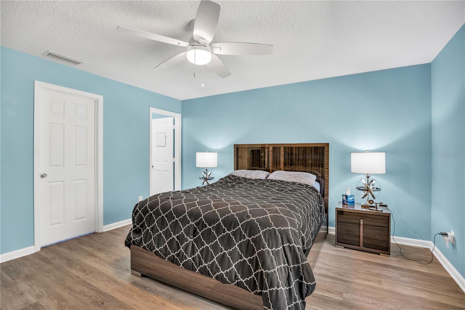 Image 11 of 25 For 73 Pergola Place