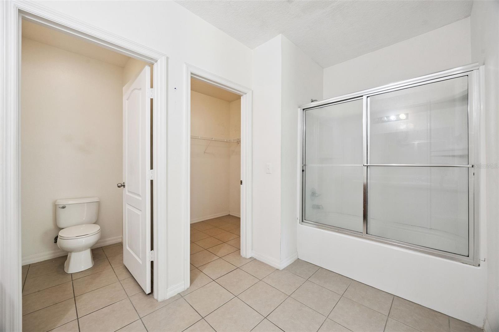 Image 13 of 21 For 3153 Queen Alexandria Drive