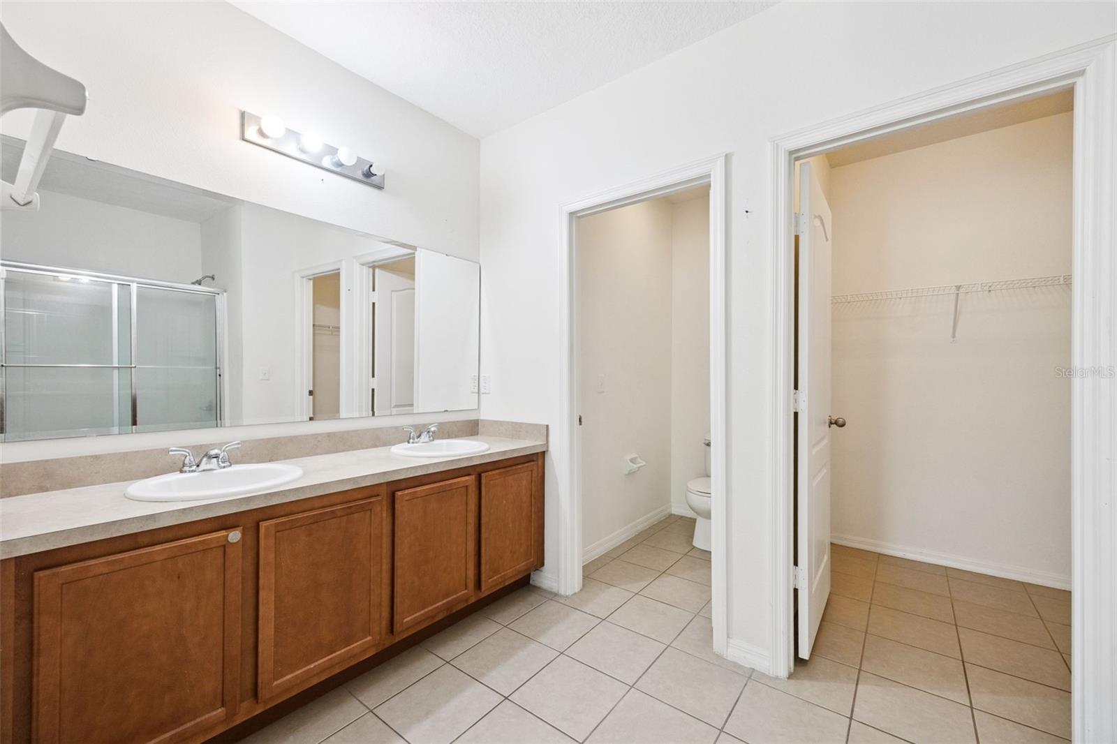 Image 14 of 21 For 3153 Queen Alexandria Drive