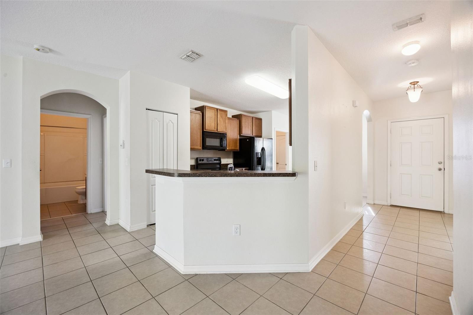 Image 4 of 21 For 3153 Queen Alexandria Drive