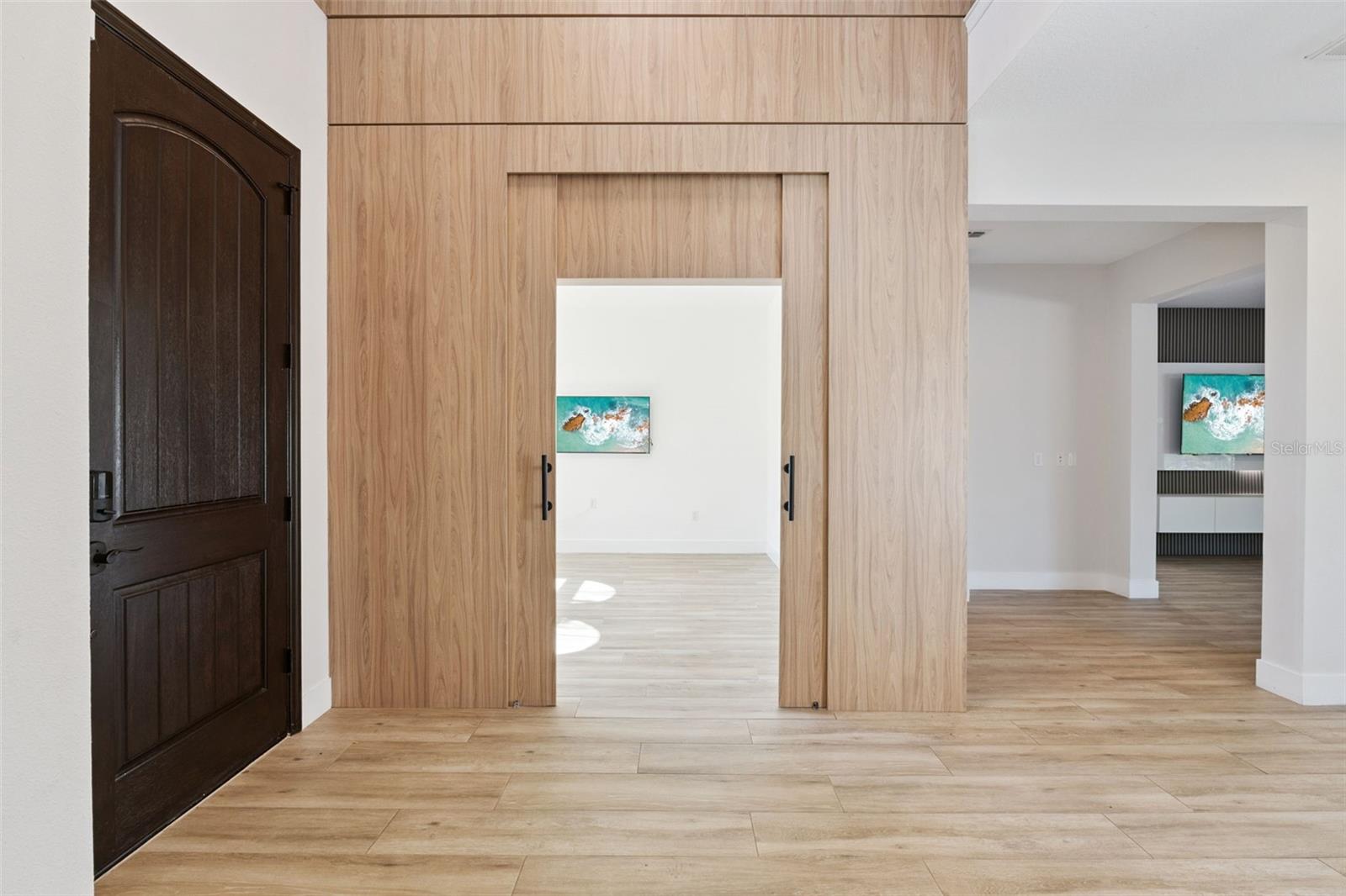 Image 10 of 70 For 16716 Caravaggio Loop