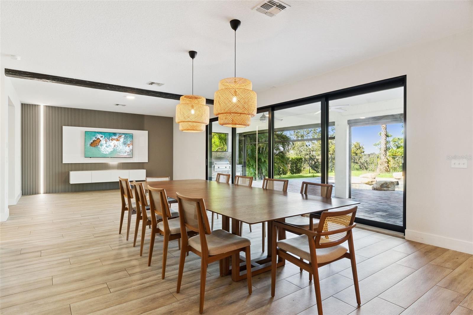 Image 15 of 70 For 16716 Caravaggio Loop