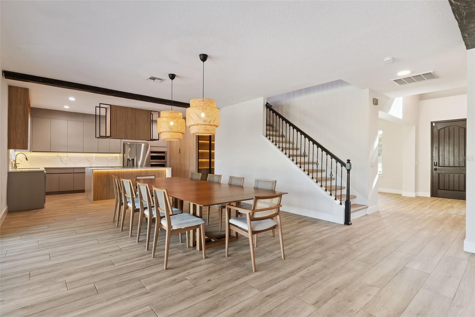 Image 24 of 70 For 16716 Caravaggio Loop