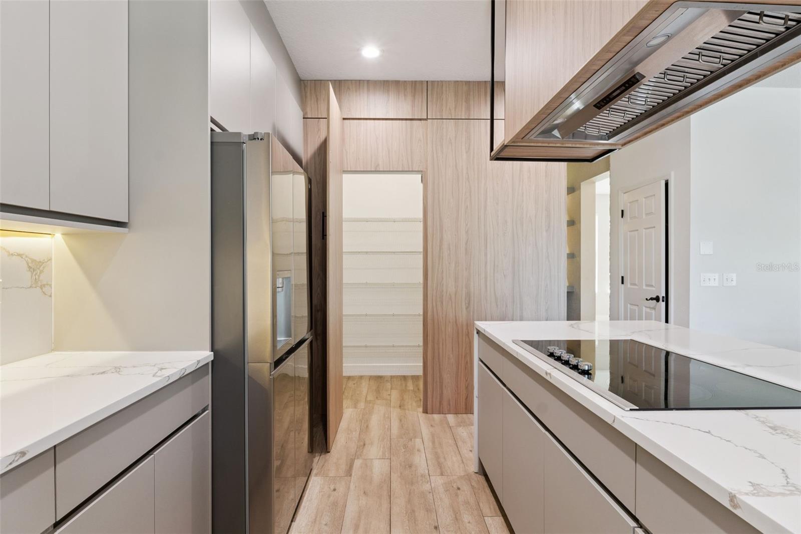 Image 27 of 70 For 16716 Caravaggio Loop