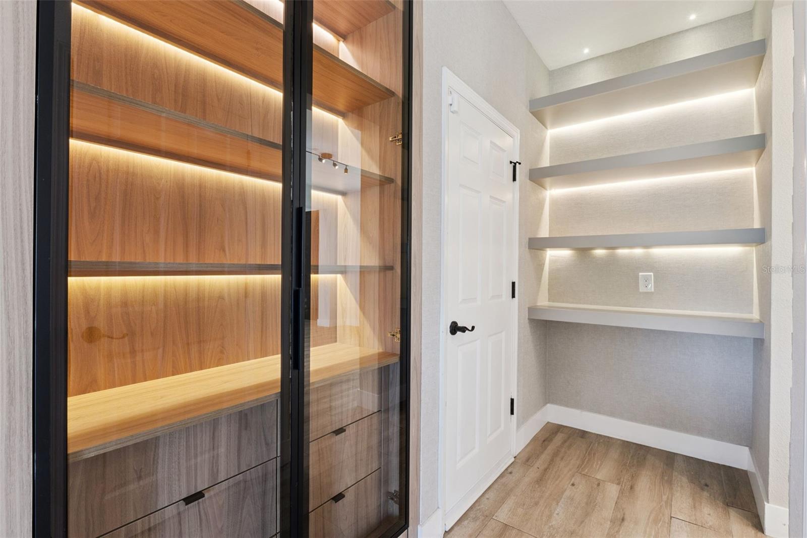 Image 28 of 70 For 16716 Caravaggio Loop