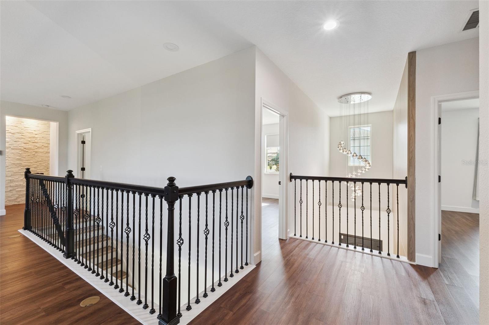 Image 31 of 70 For 16716 Caravaggio Loop