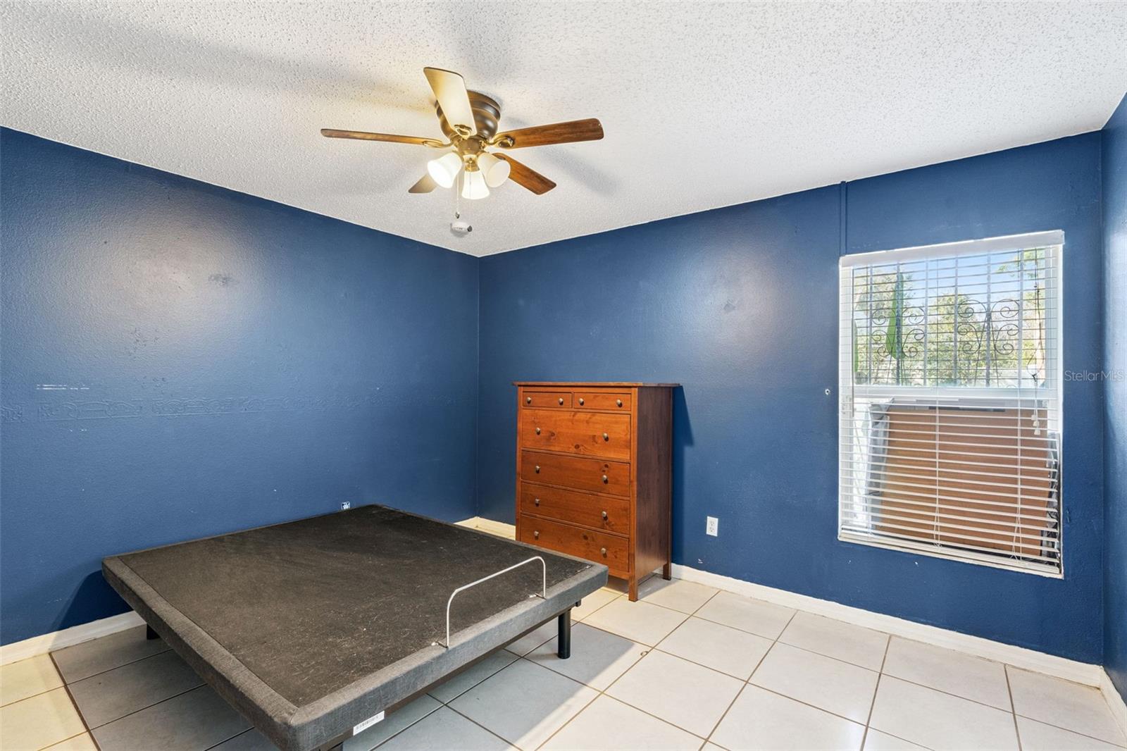 Image 14 of 27 For 5121 Luna Negra Drive