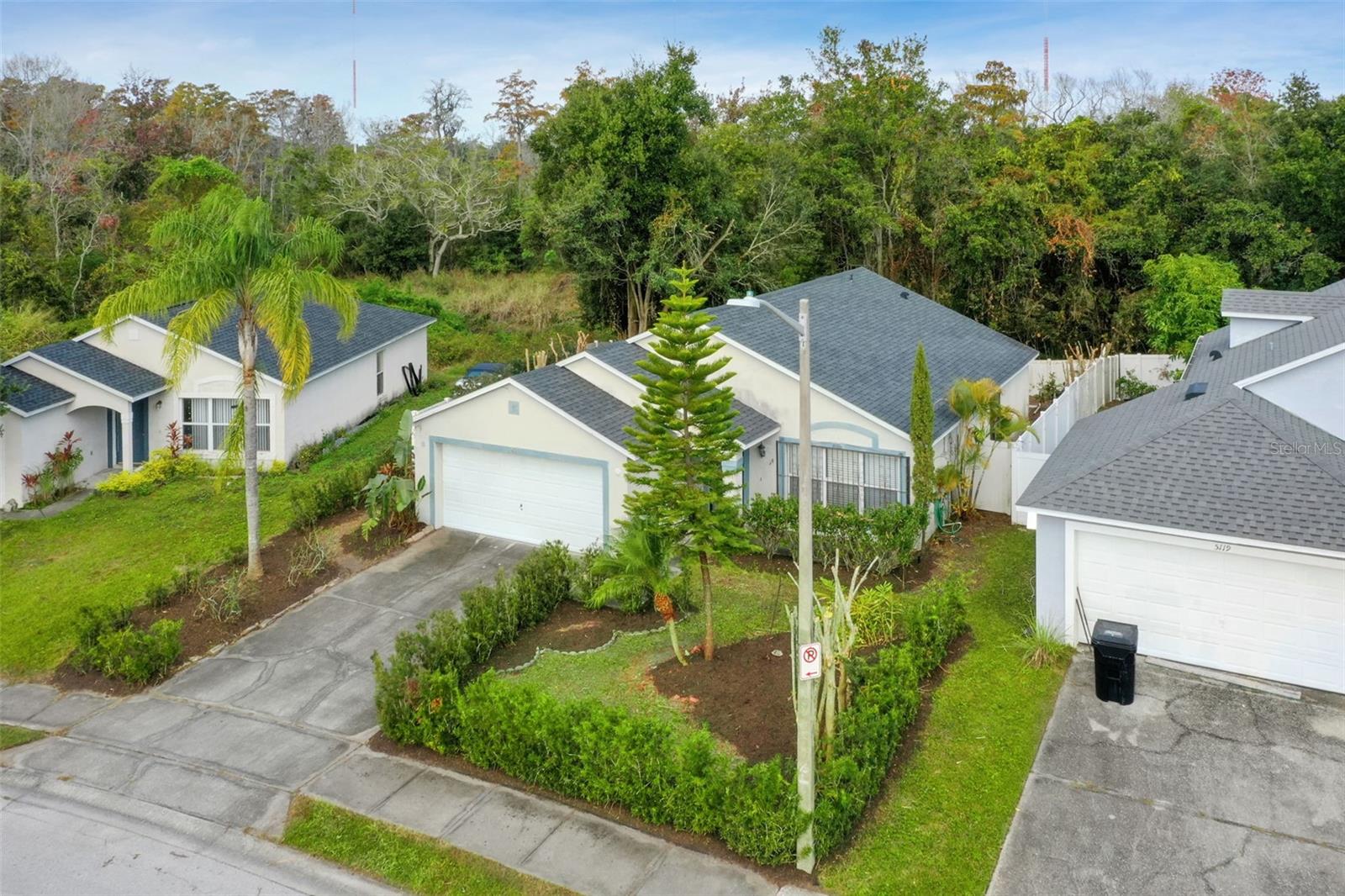 Image 24 of 27 For 5121 Luna Negra Drive