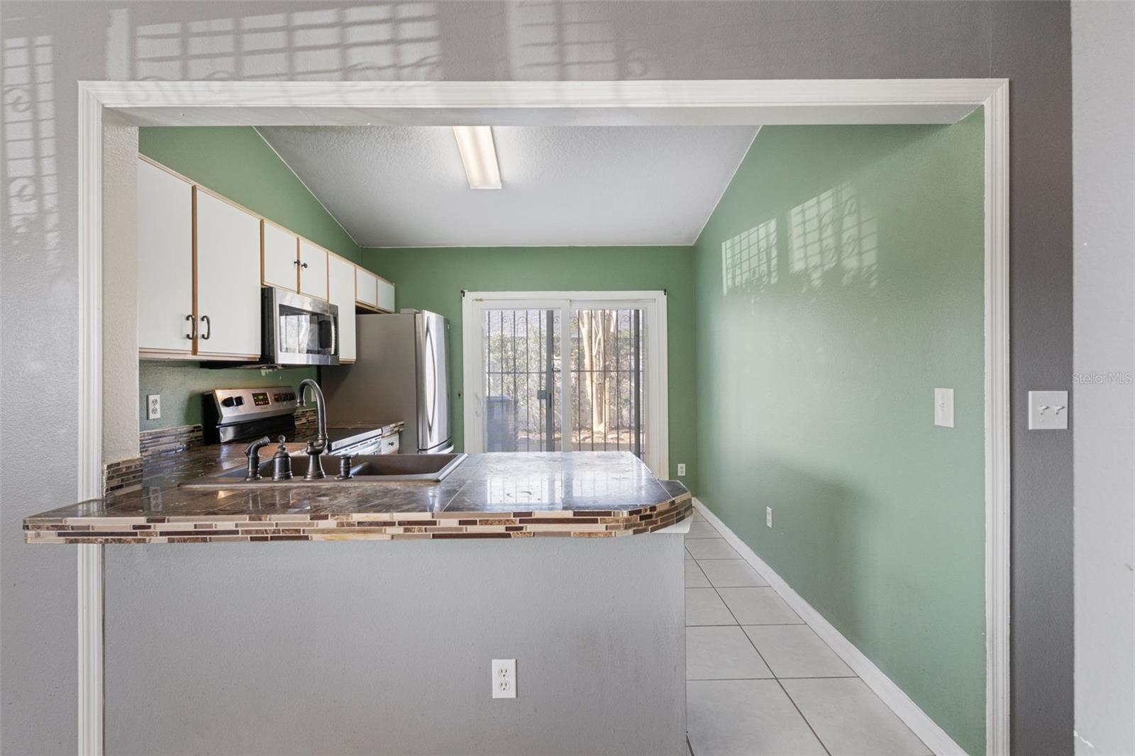 Image 7 of 27 For 5121 Luna Negra Drive