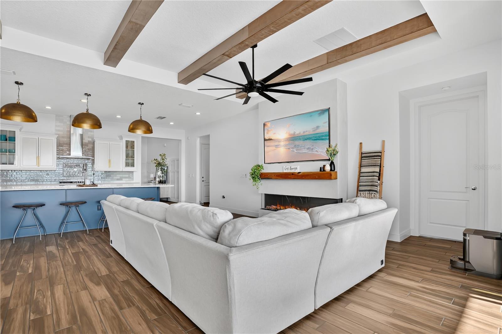 Image 12 of 79 For 15020 Sunstar Way