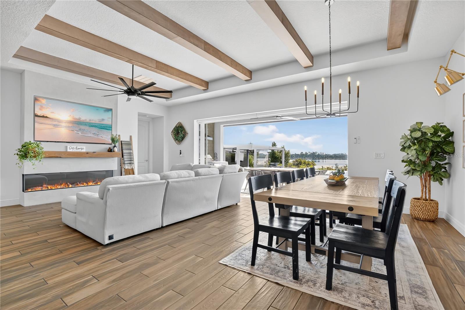 Image 15 of 79 For 15020 Sunstar Way