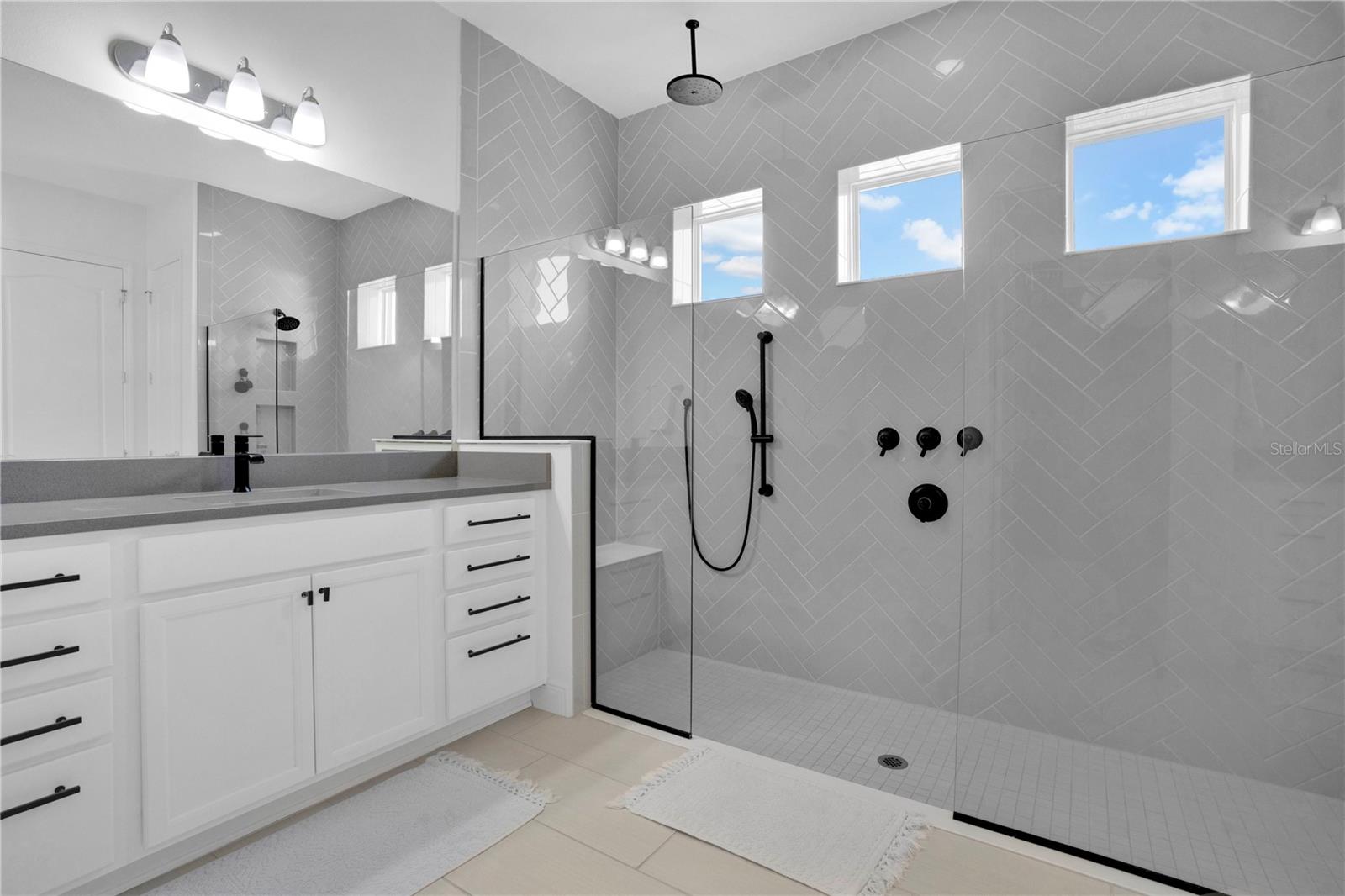 Image 33 of 79 For 15020 Sunstar Way