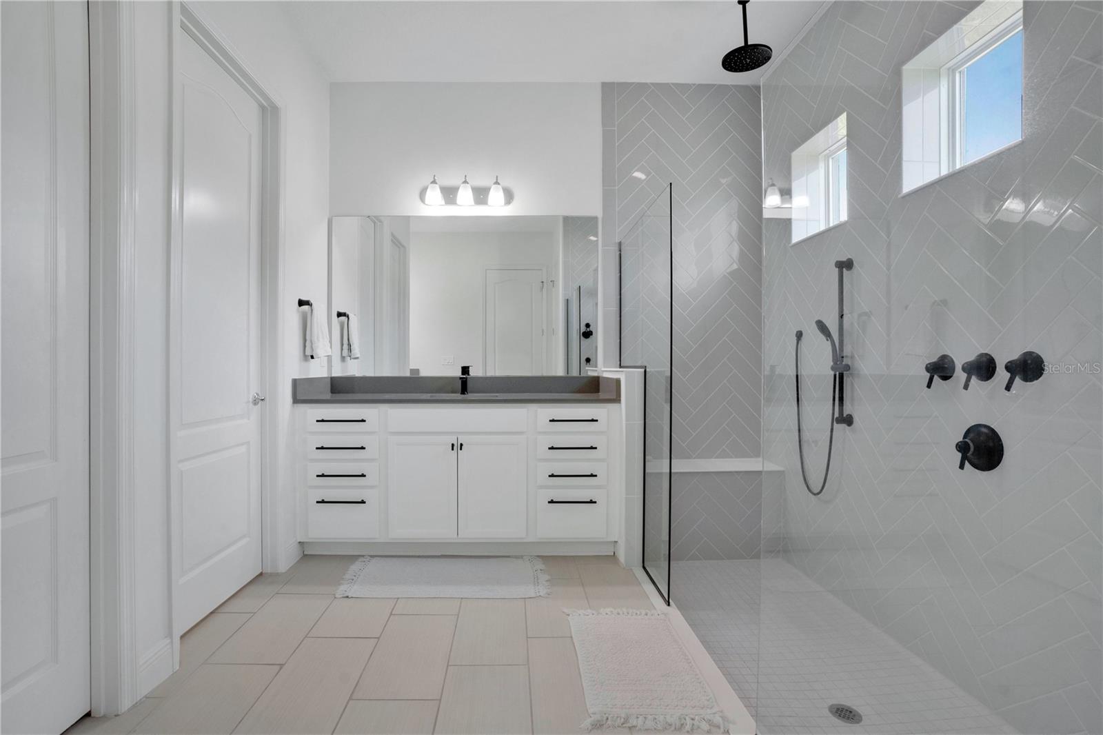 Image 34 of 79 For 15020 Sunstar Way