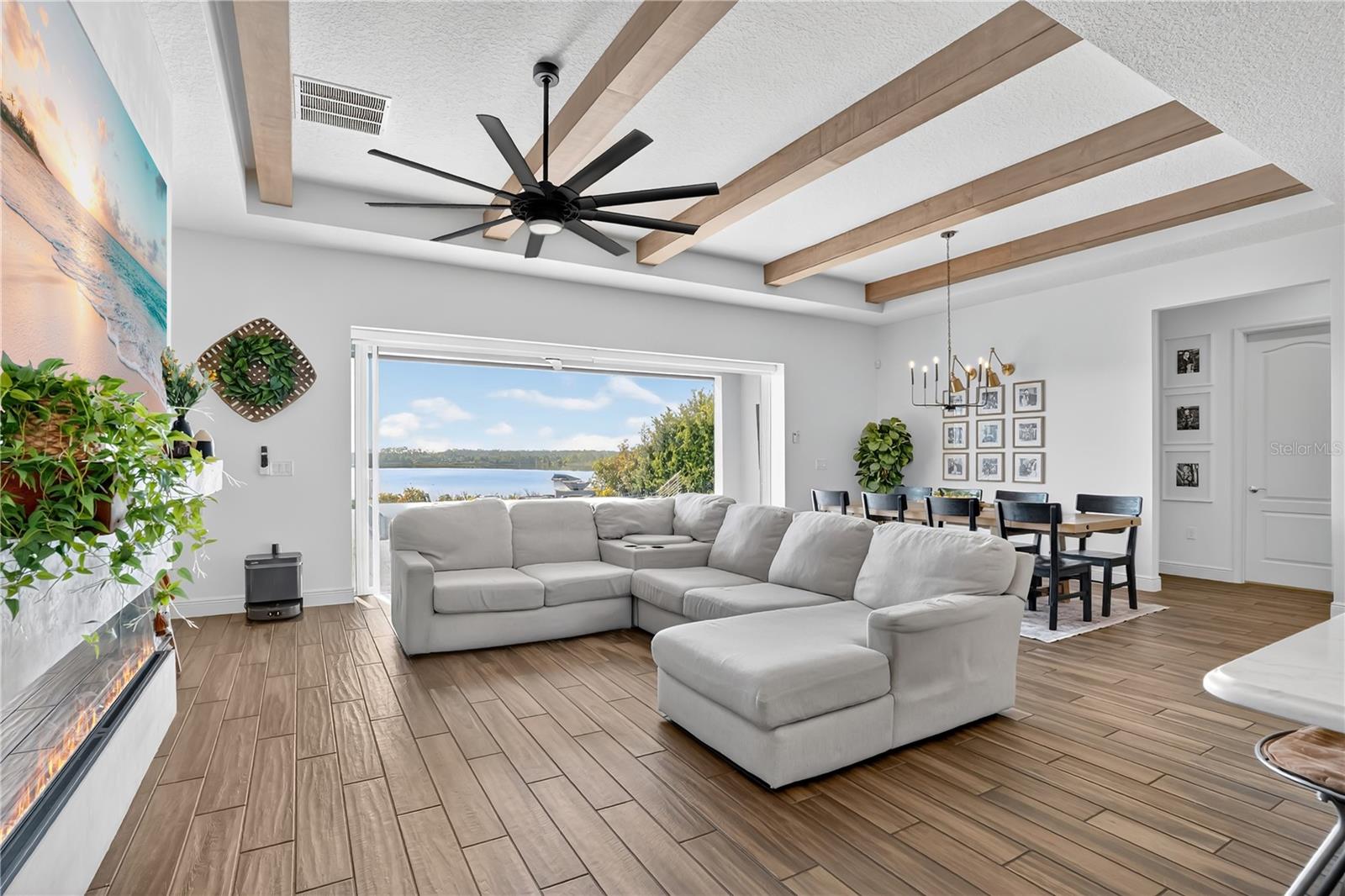 Image 6 of 79 For 15020 Sunstar Way