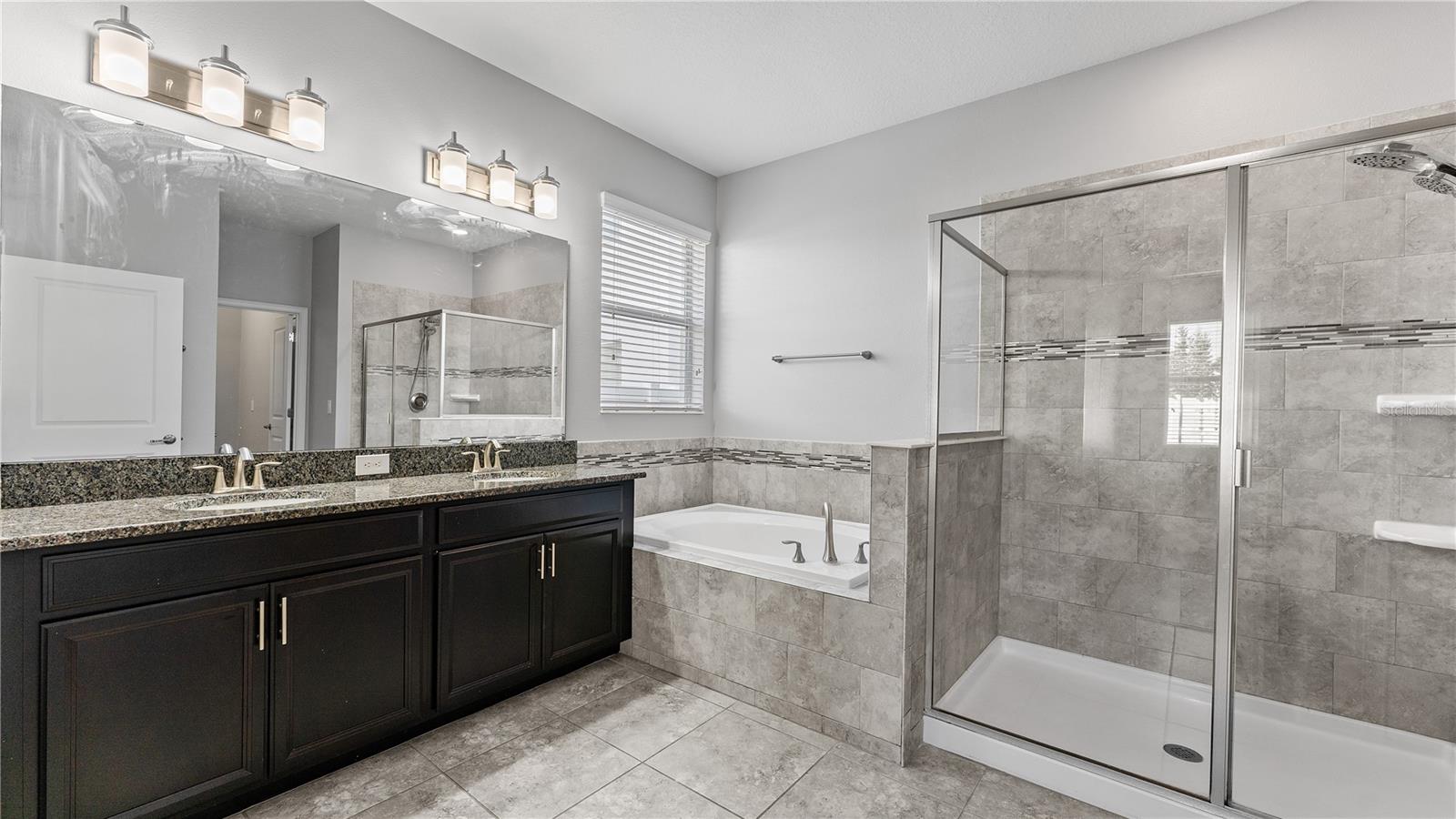 Image 18 of 38 For 9881 Magnolia Woods Boulevard