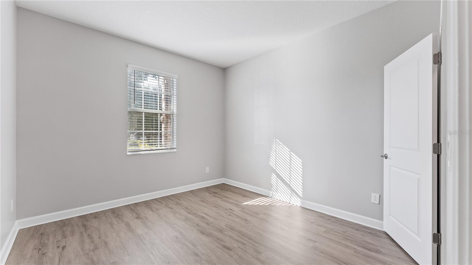 Image 19 of 38 For 9881 Magnolia Woods Boulevard