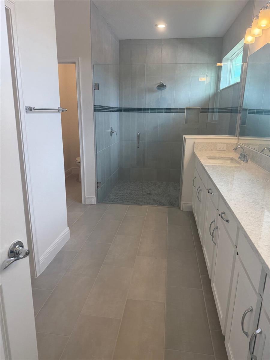 Image 4 of 5 For 4878 Shady Pines Drive