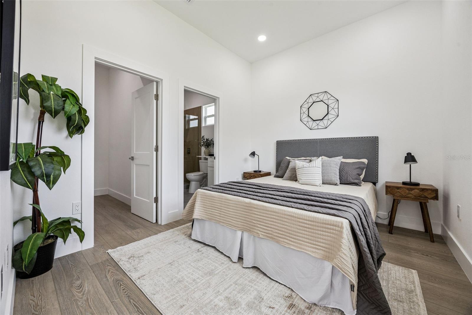 Image 30 of 49 For 3101 Pickfair Street