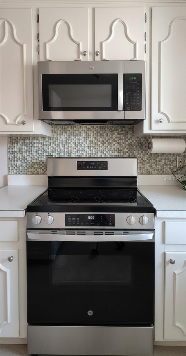 Image 14 of 29 For 2040 Countryside Circle N