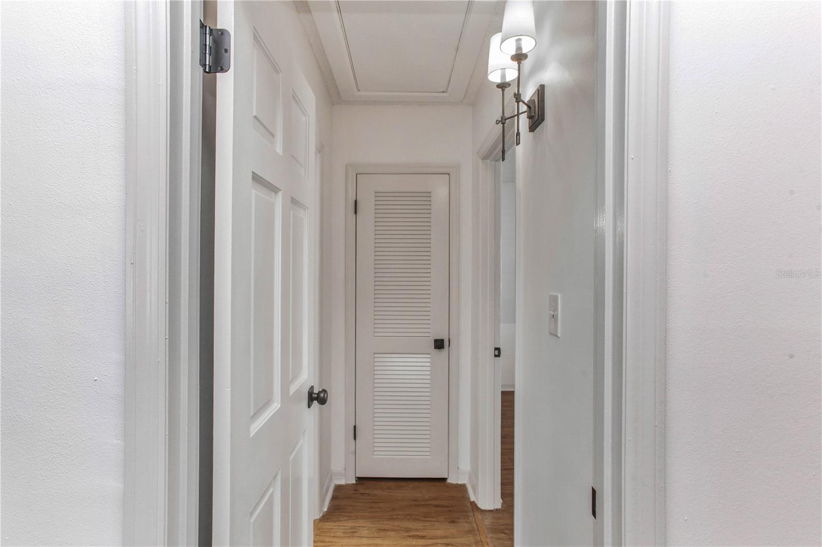 Image 21 of 29 For 2040 Countryside Circle N