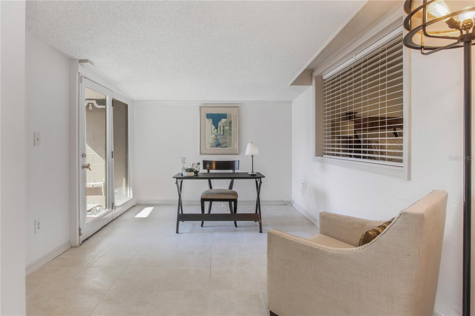 Image 6 of 29 For 2040 Countryside Circle N