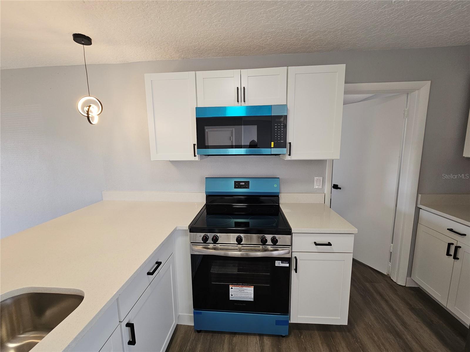 Image 18 of 55 For 1560 Bahama Street