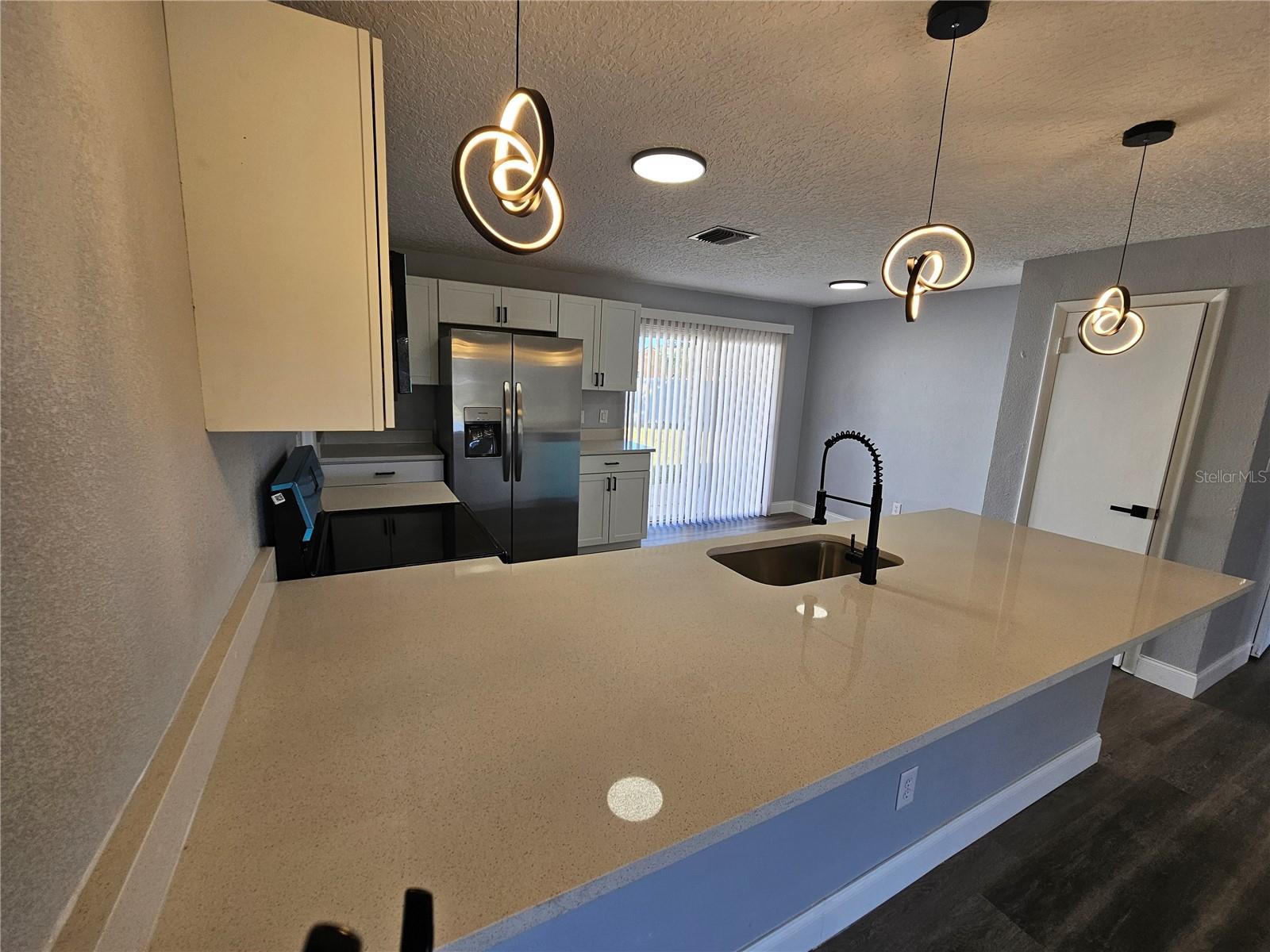 Image 19 of 55 For 1560 Bahama Street