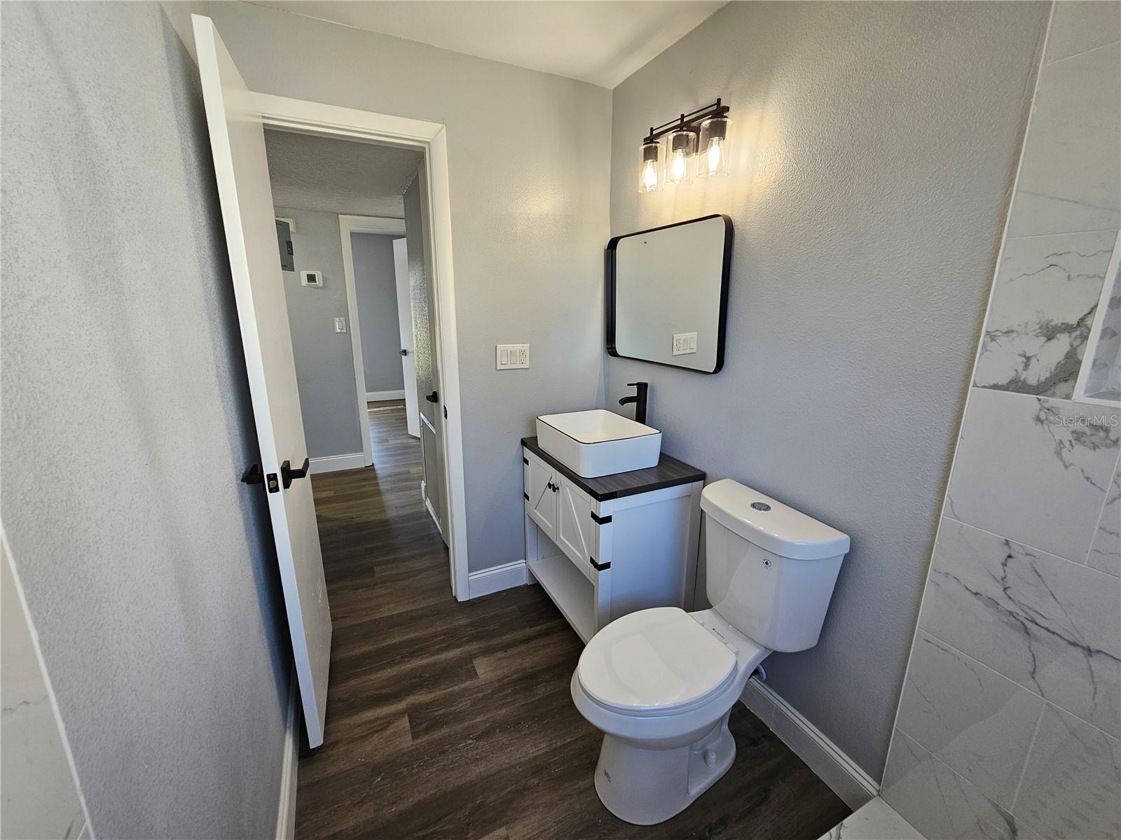 Image 26 of 55 For 1560 Bahama Street