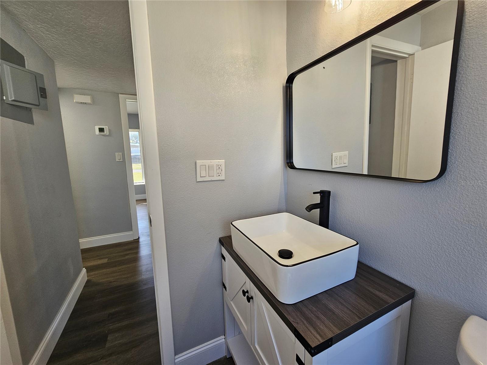 Image 27 of 55 For 1560 Bahama Street