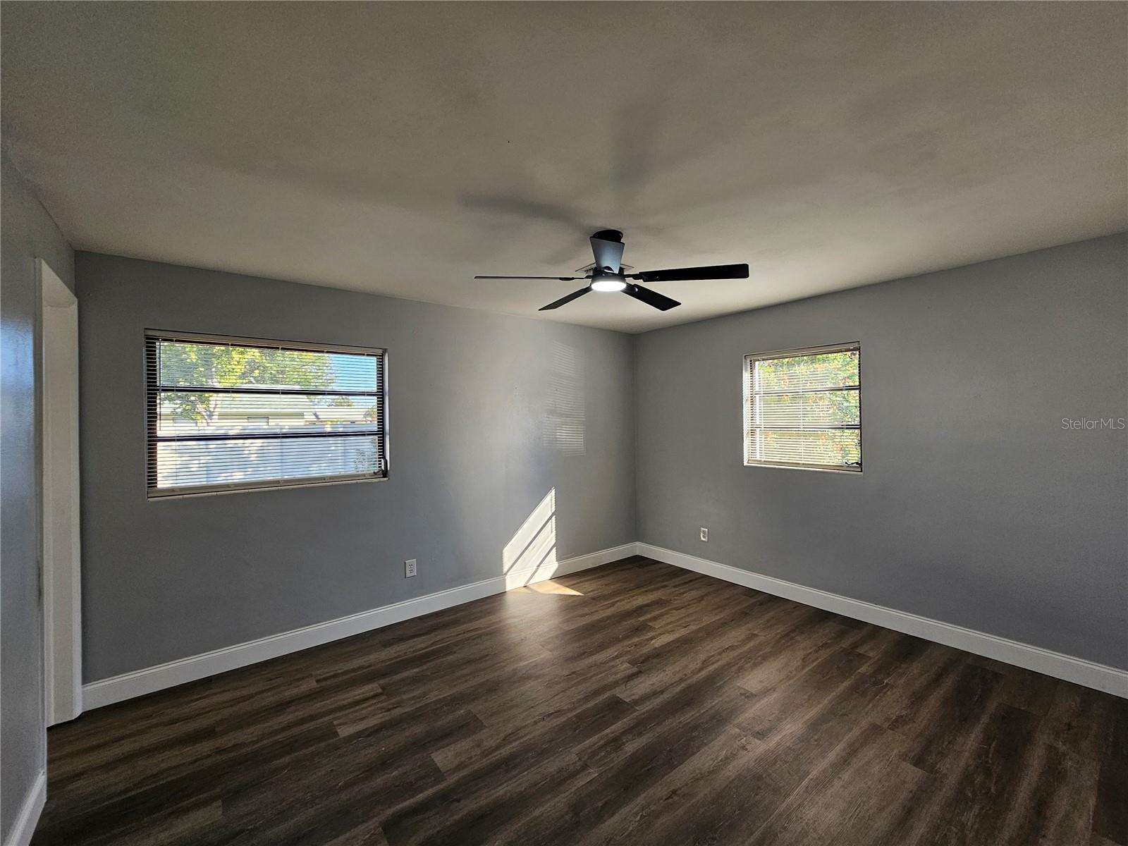 Image 32 of 55 For 1560 Bahama Street