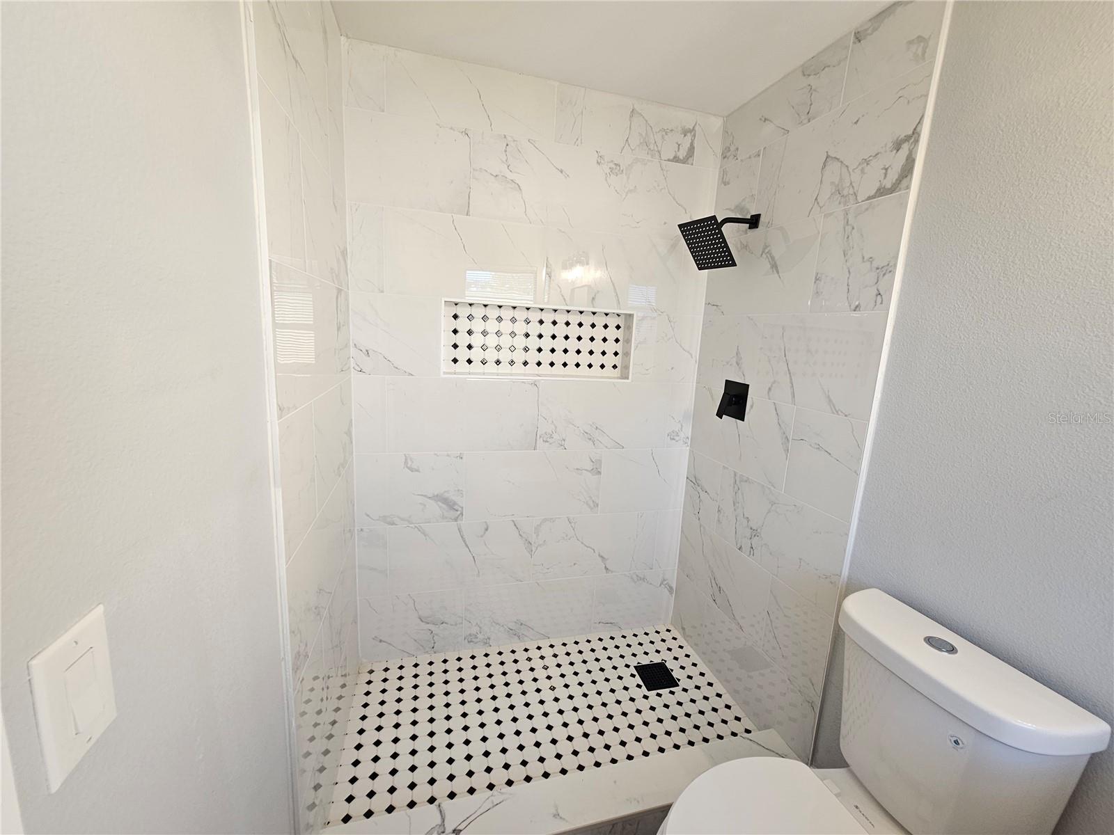 Image 36 of 55 For 1560 Bahama Street