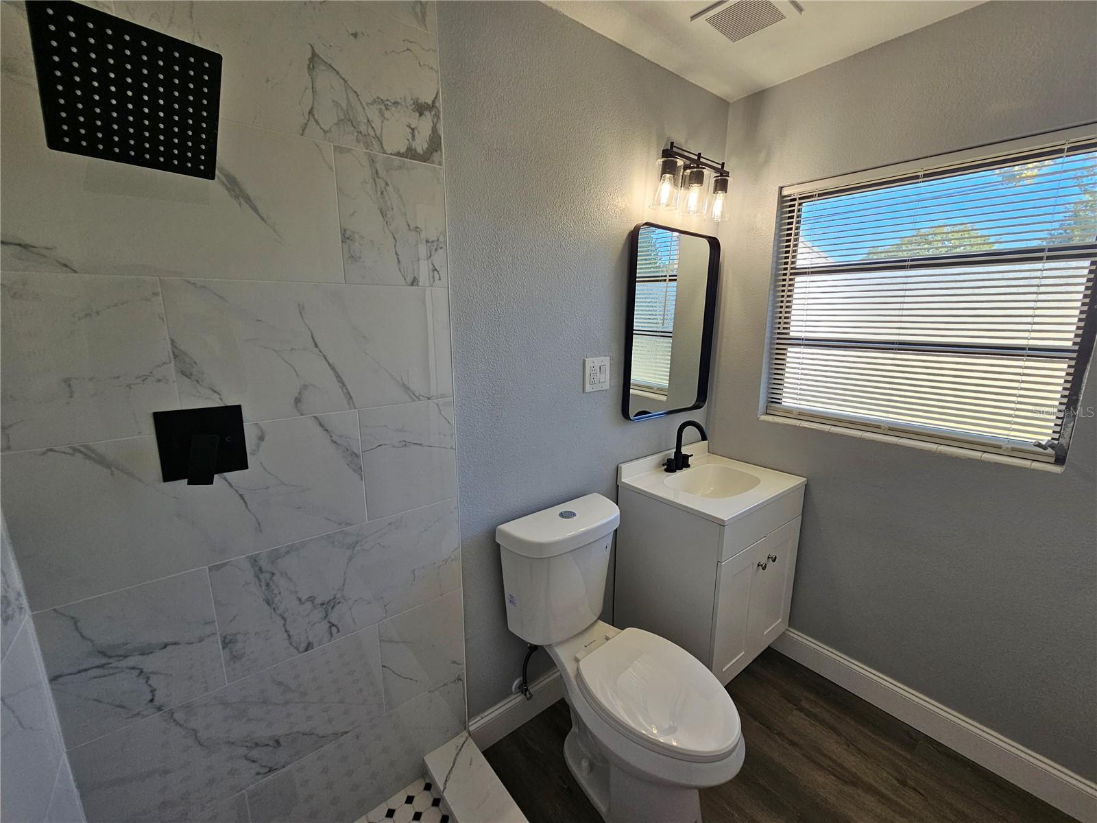 Image 37 of 55 For 1560 Bahama Street