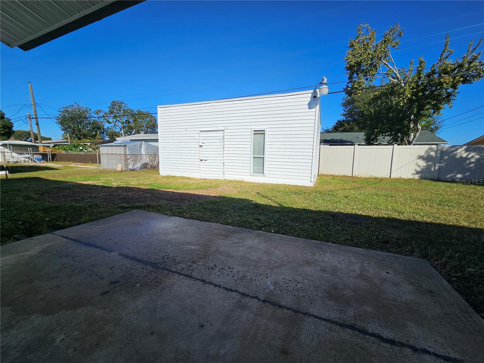 Image 39 of 55 For 1560 Bahama Street