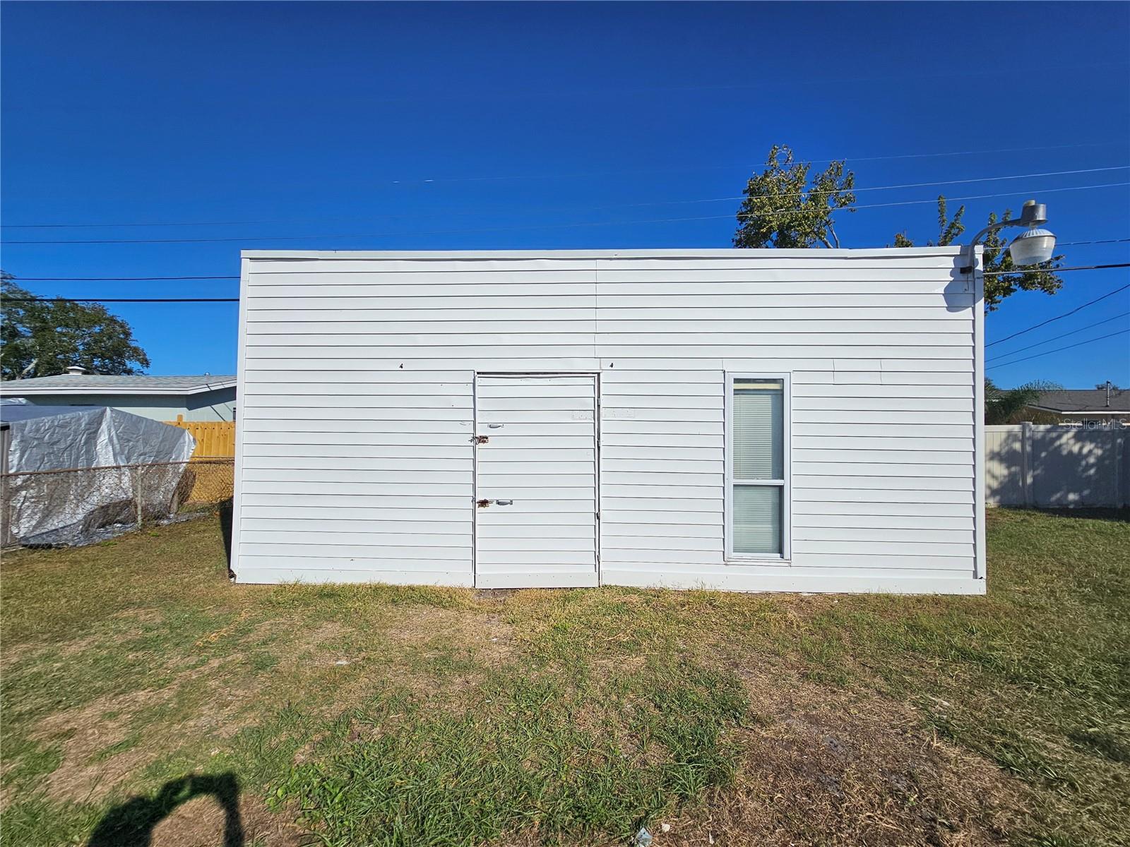 Image 44 of 55 For 1560 Bahama Street