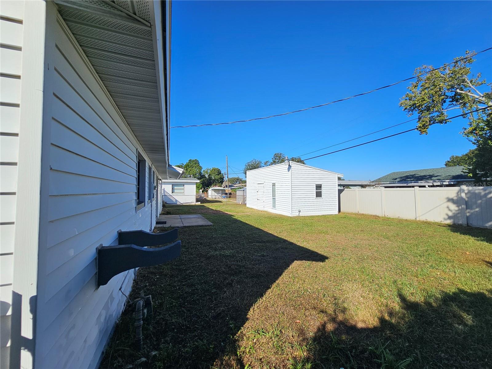 Image 49 of 55 For 1560 Bahama Street