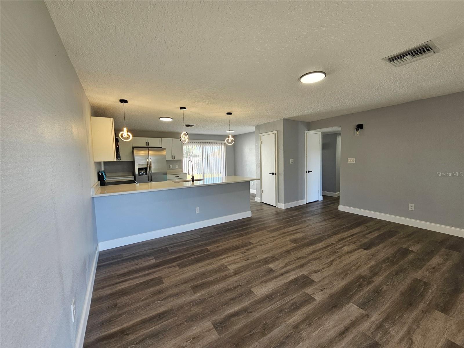 Image 8 of 55 For 1560 Bahama Street