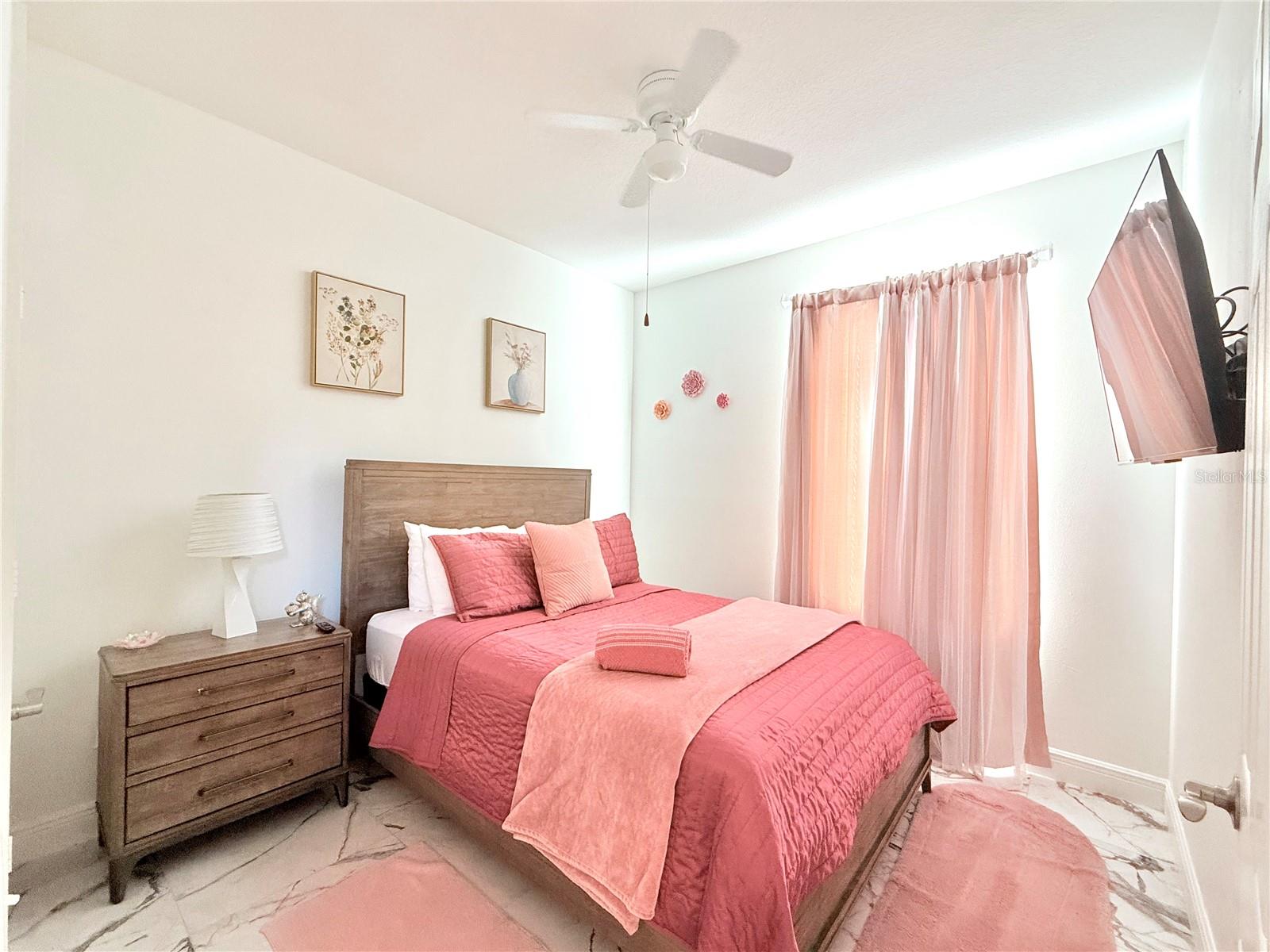 Image 10 of 40 For 8042 King Palm Circle