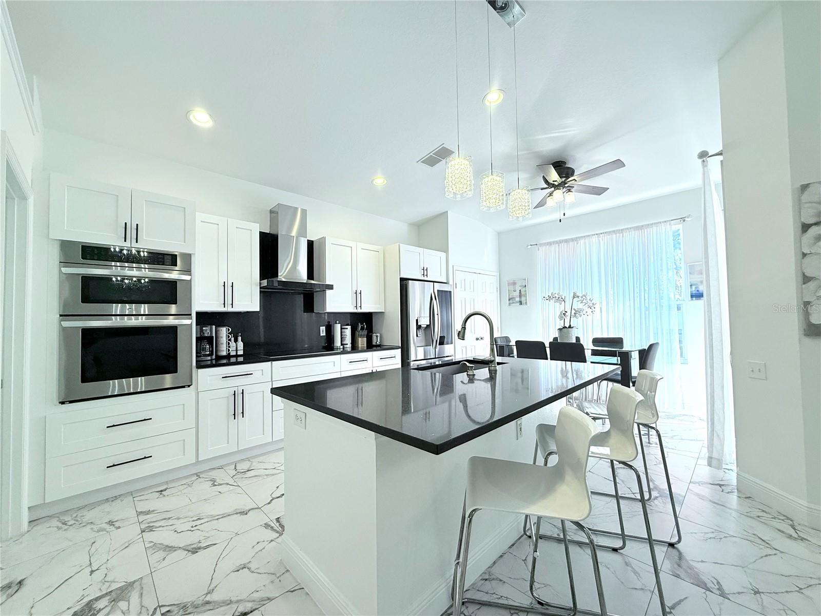 Image 20 of 40 For 8042 King Palm Circle