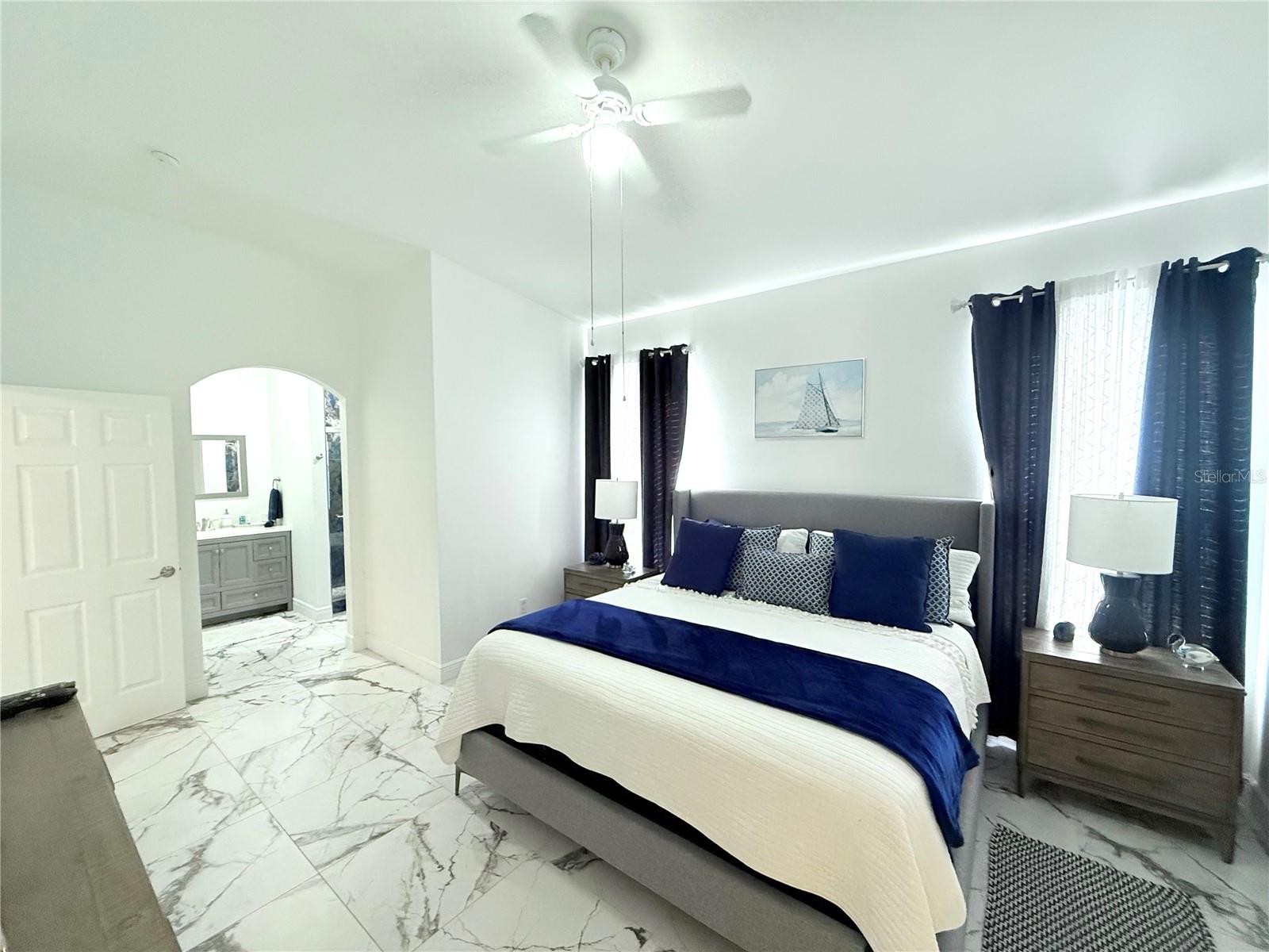 Image 26 of 40 For 8042 King Palm Circle