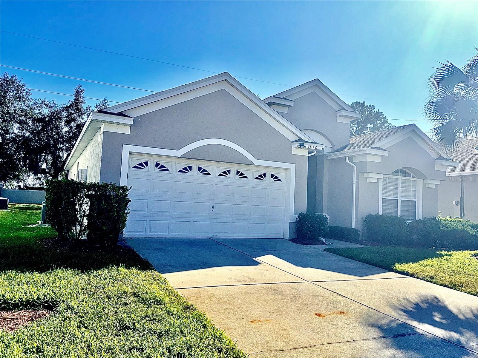 Image 3 of 40 For 8042 King Palm Circle