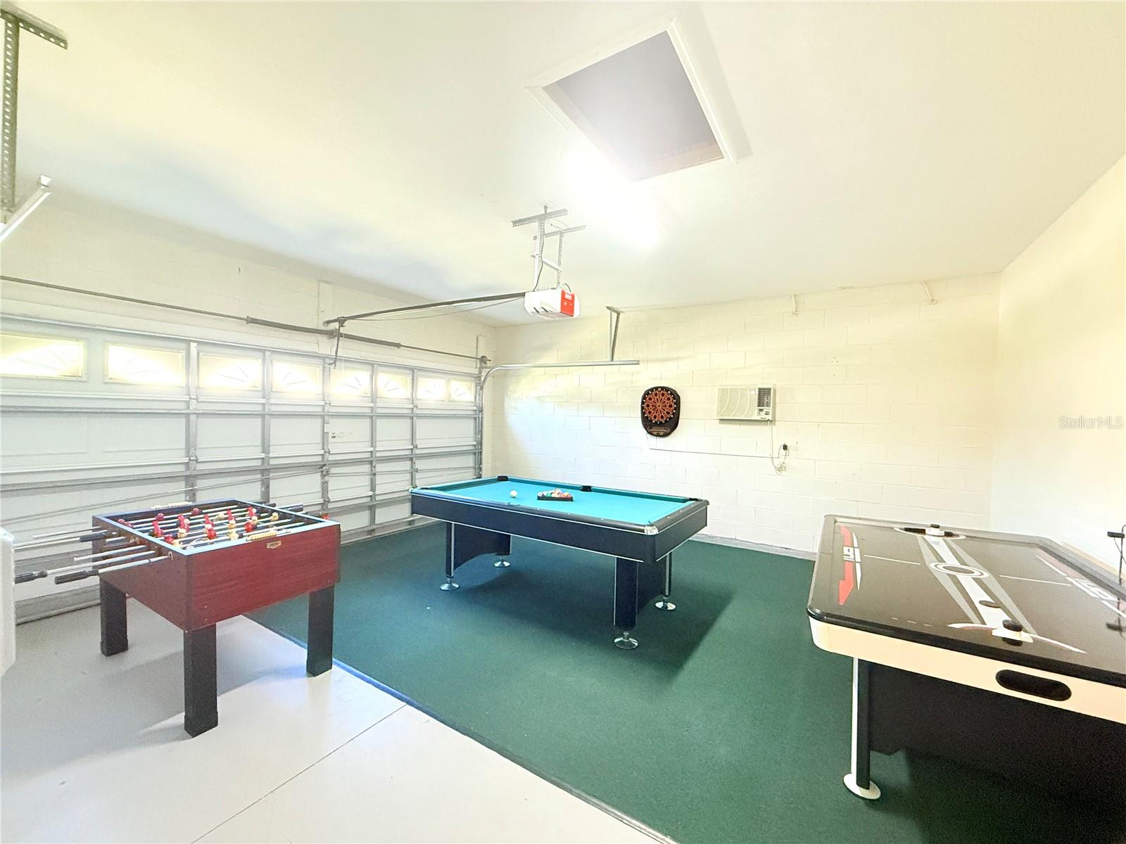 Image 33 of 40 For 8042 King Palm Circle