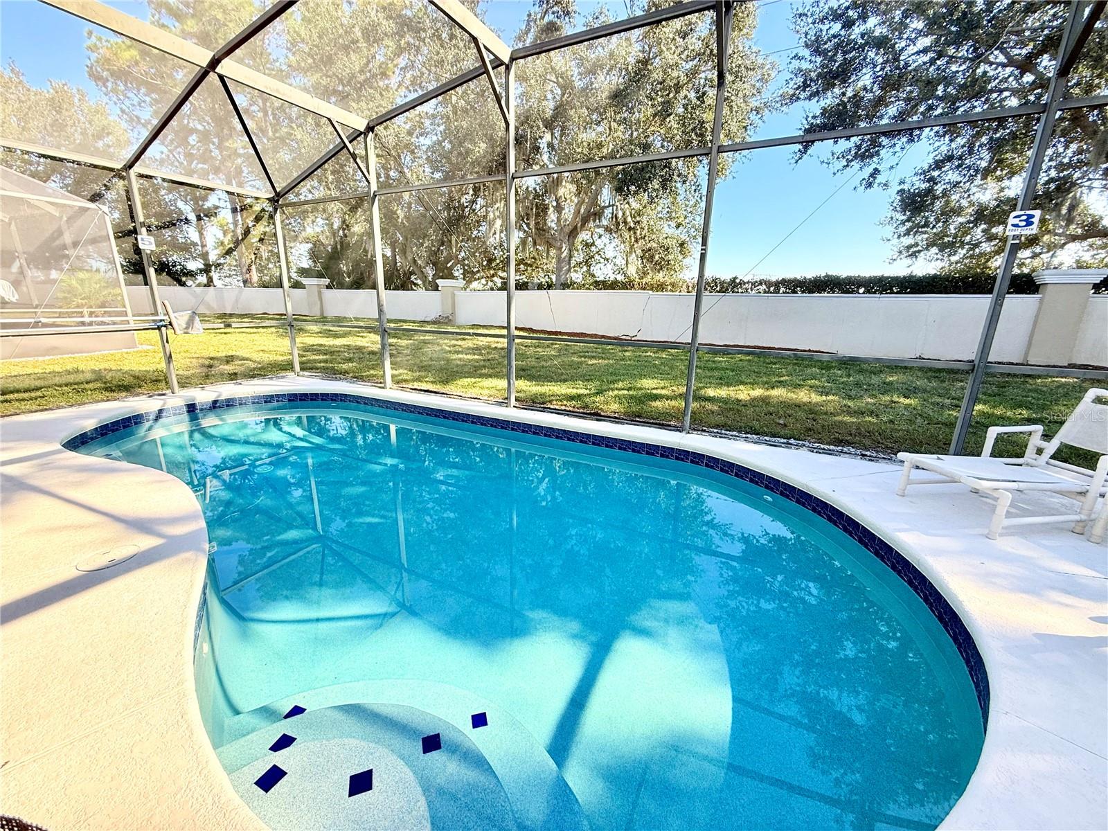 Image 36 of 40 For 8042 King Palm Circle