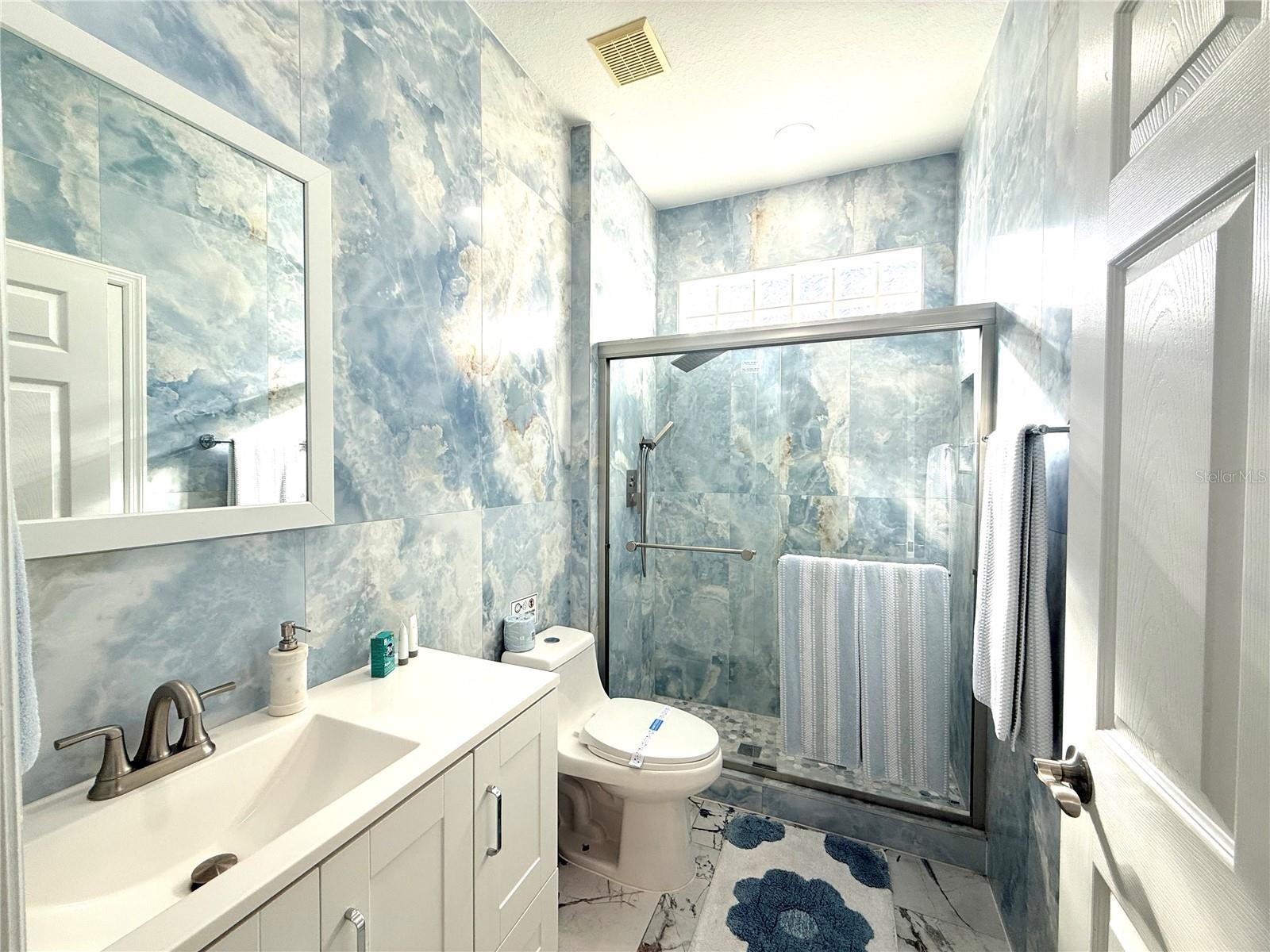 Image 9 of 40 For 8042 King Palm Circle