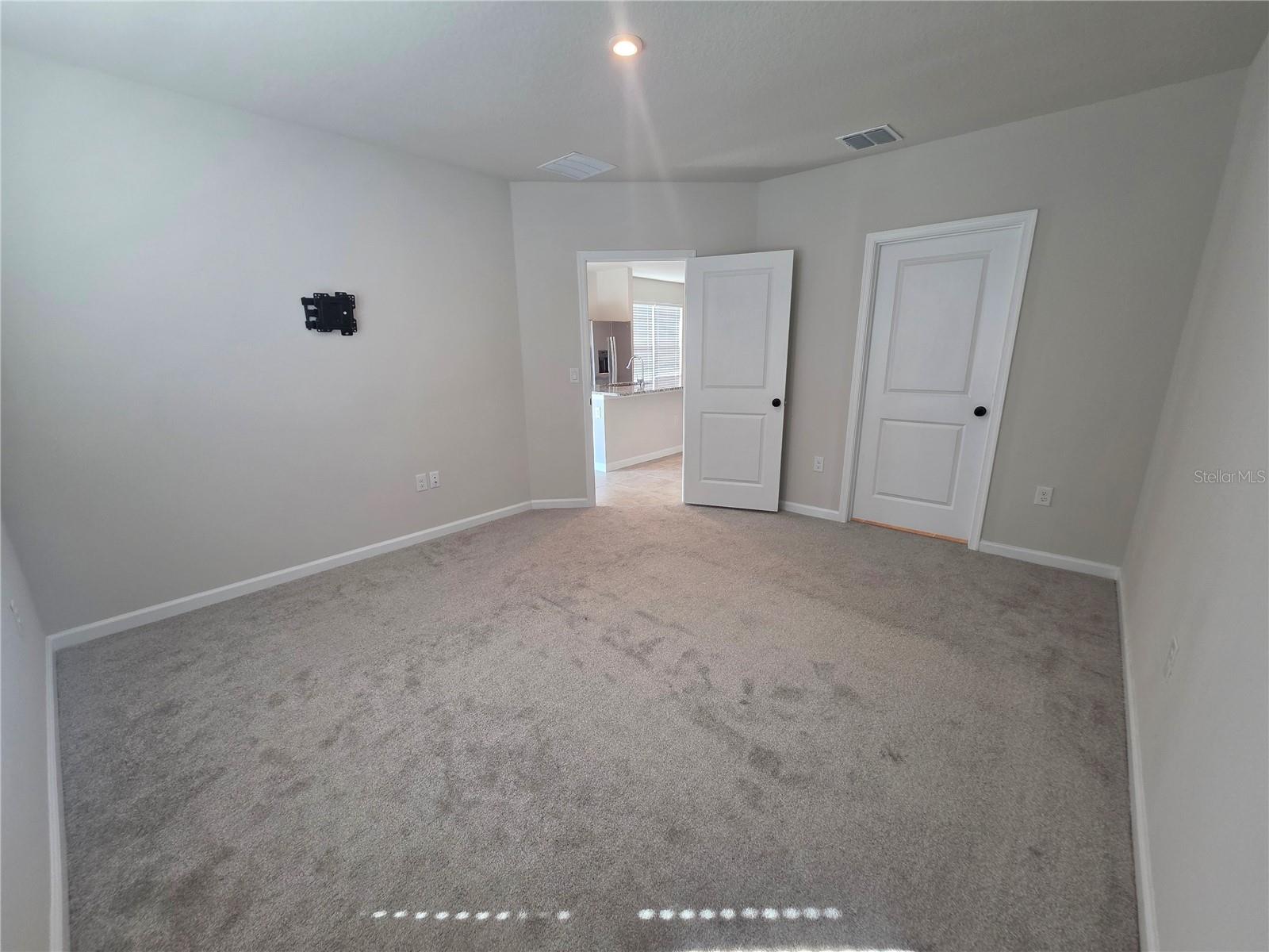 Image 18 of 45 For 1210 Port Blue Way