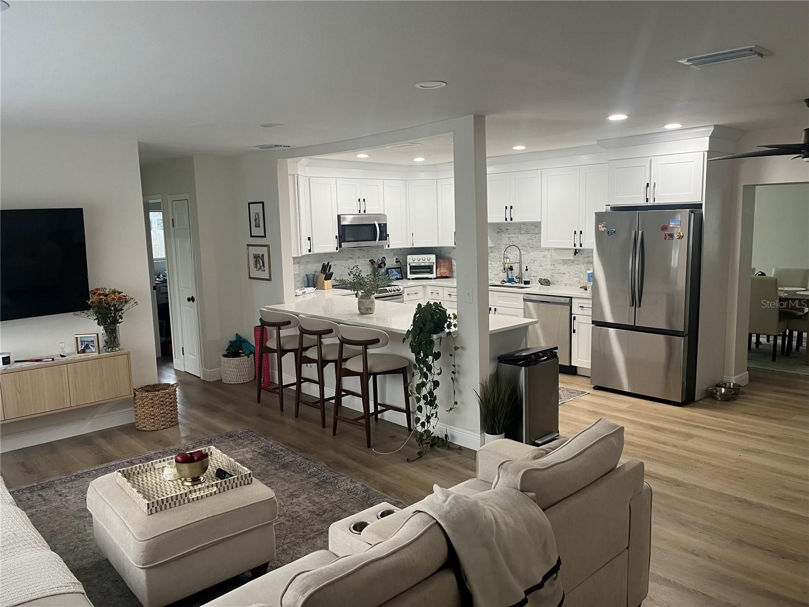 Image 3 of 15 For 12120 Croft Drive