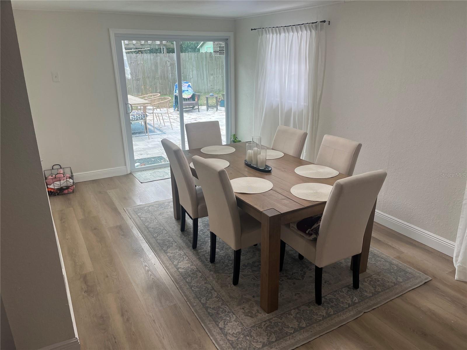 Image 7 of 15 For 12120 Croft Drive