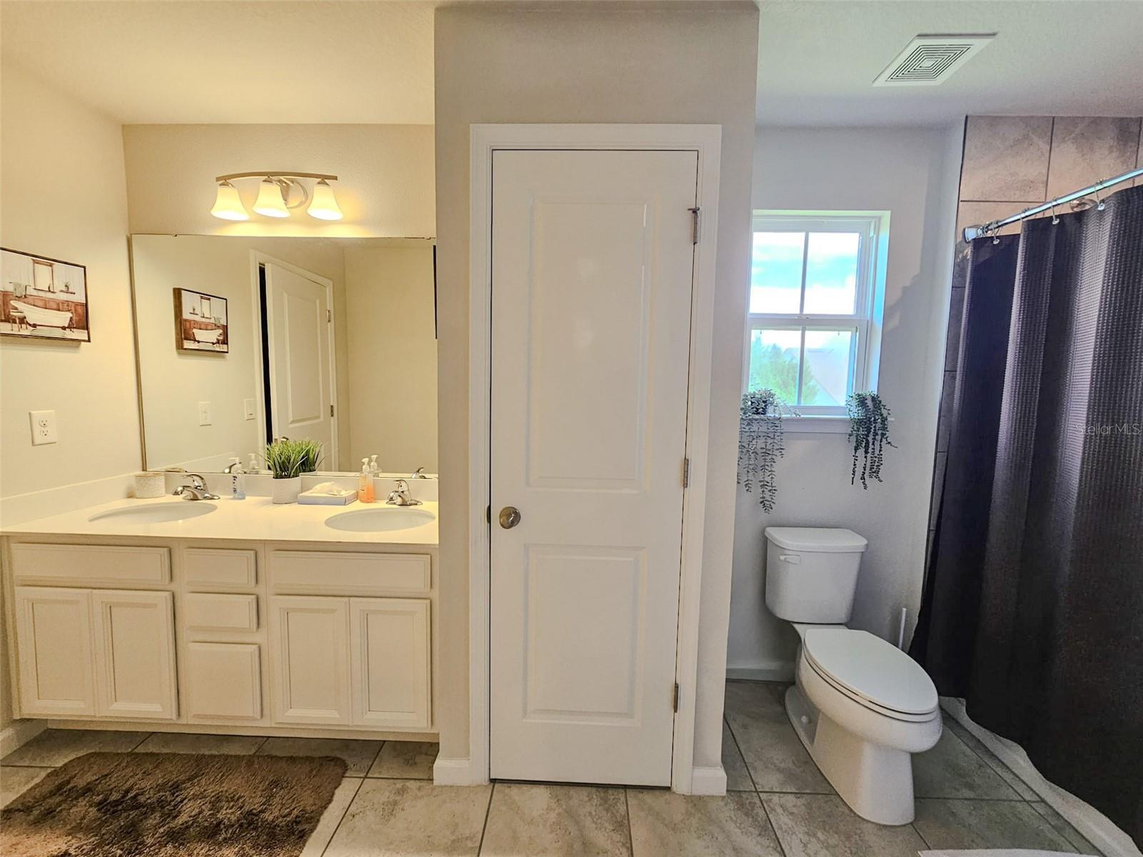 Image 32 of 54 For 13106 Orange Isle Drive