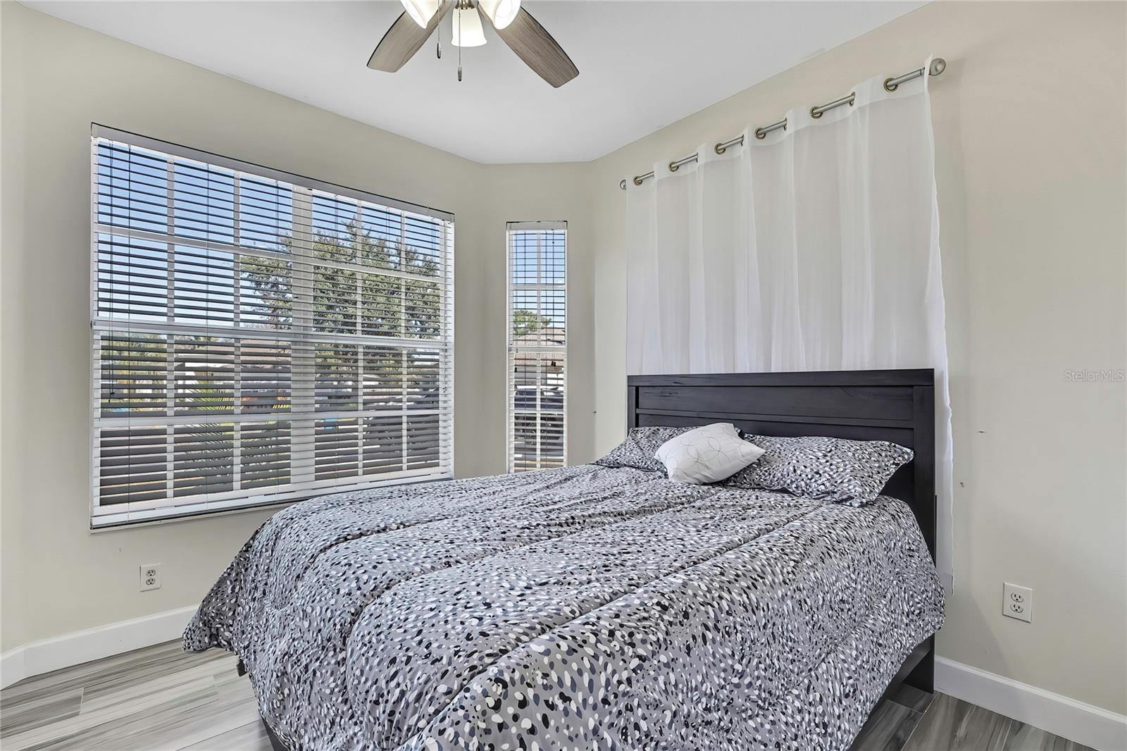 Image 20 of 59 For 4213 Canongate Court