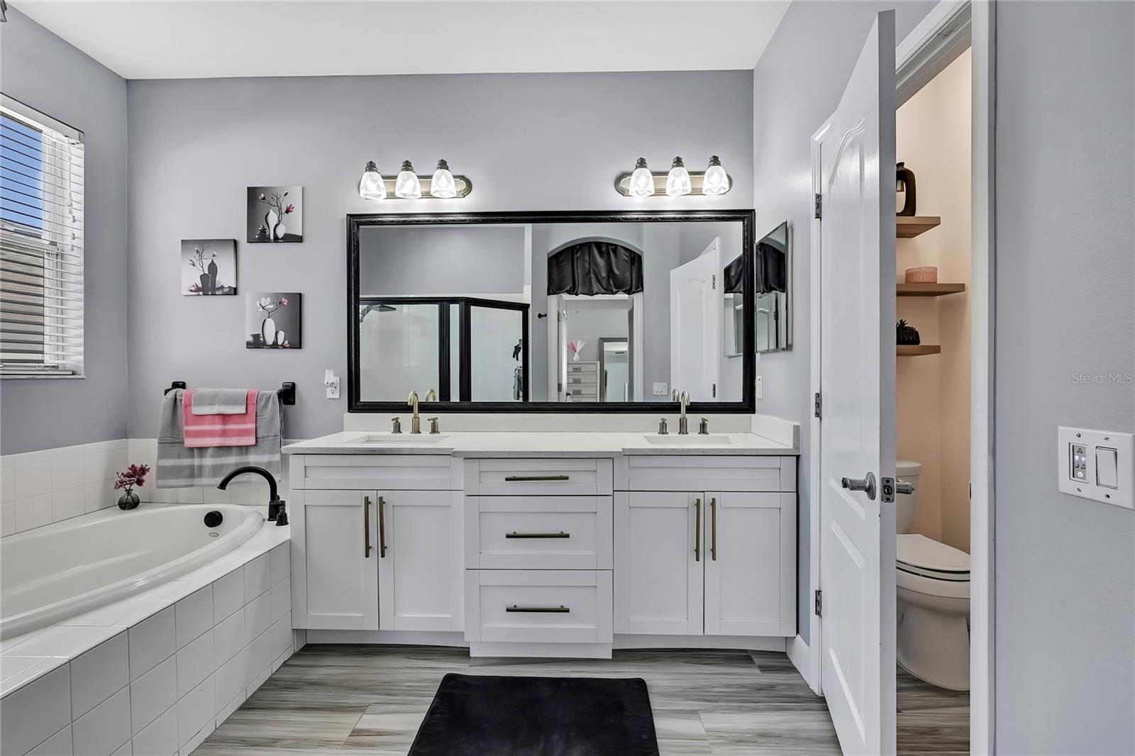 Image 33 of 59 For 4213 Canongate Court