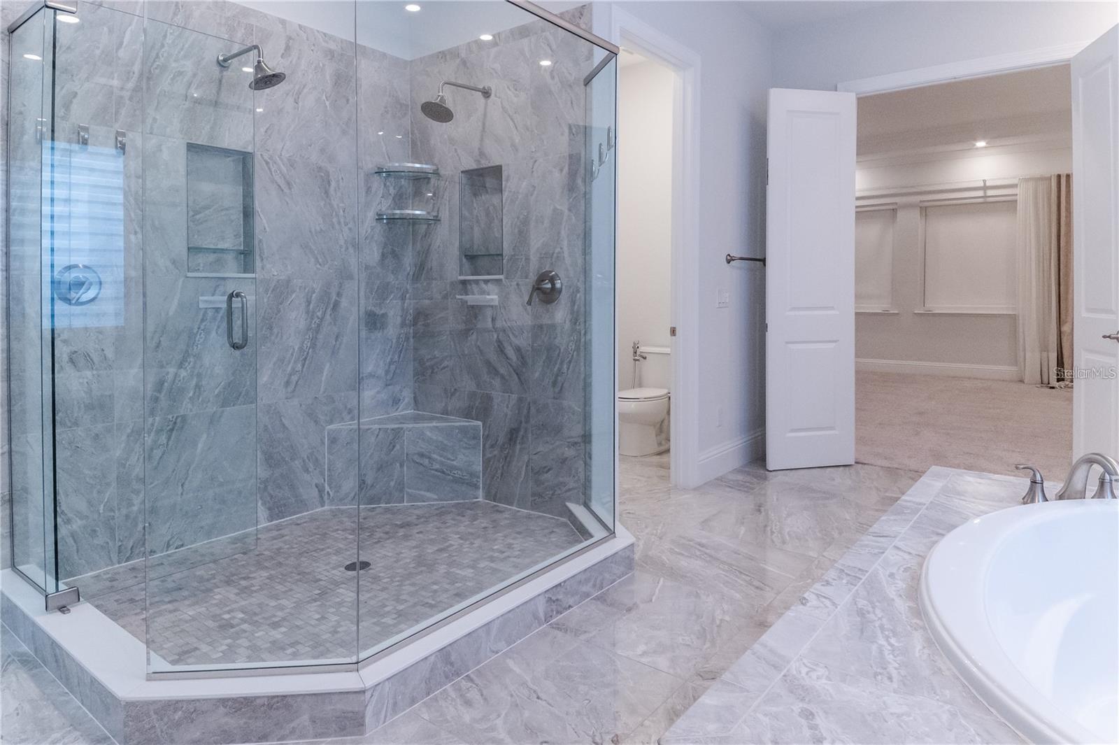 Image 27 of 69 For 13125 Casabella Drive